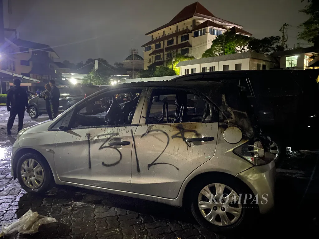 Rentetan Kericuhan, Perusakan, dan Pembakaran Melanda Sejumlah Wilayah Jateng: Apa yang Terjadi?