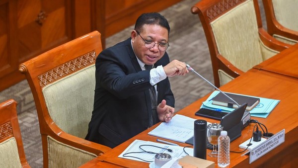 Saat Calon Hakim MK Diminta Legislator PDIP: “Jangan Hantam DPR”