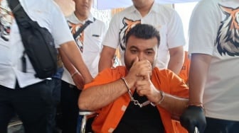 Perampok Bersenjata Tembak Lantai Minimarket Magetan, Uang Rp 15 Juta & Brankas Ludes Digasak