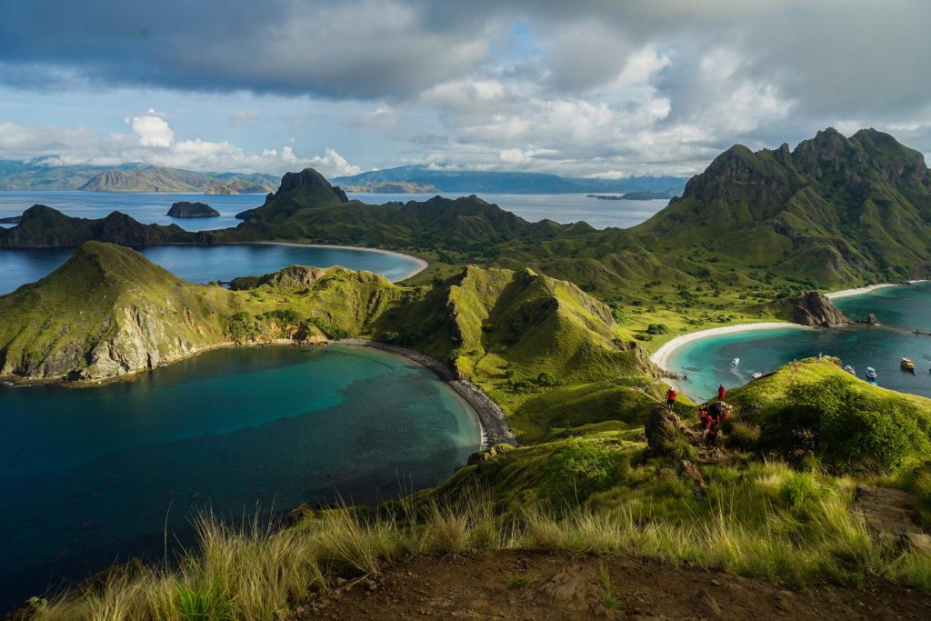 Tren Traveling 2025: Ekowisata, Digital Nomad, dan Wisata Premium di Era Baru